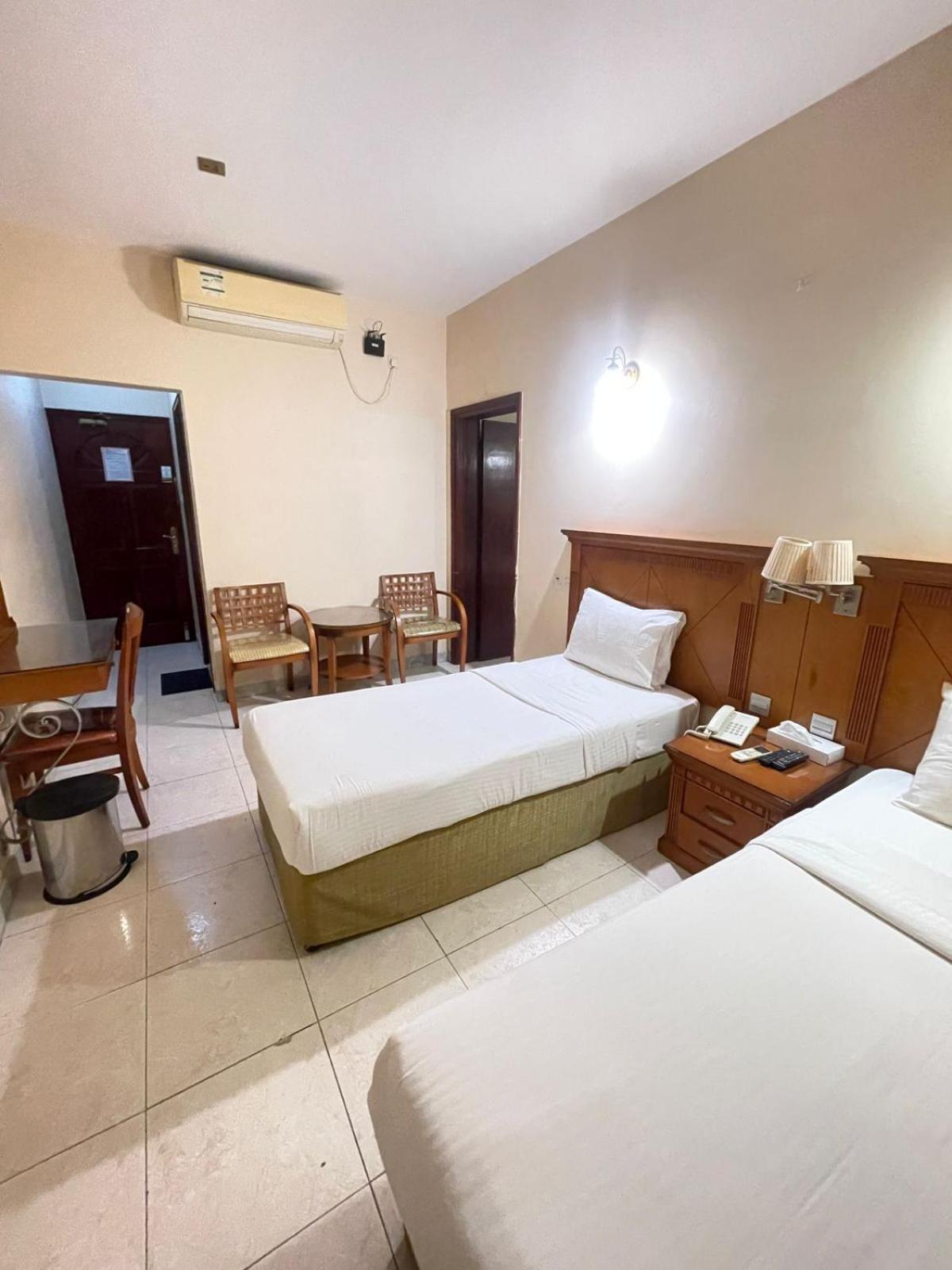 Tara Hotel Llc Дубай Экстерьер фото