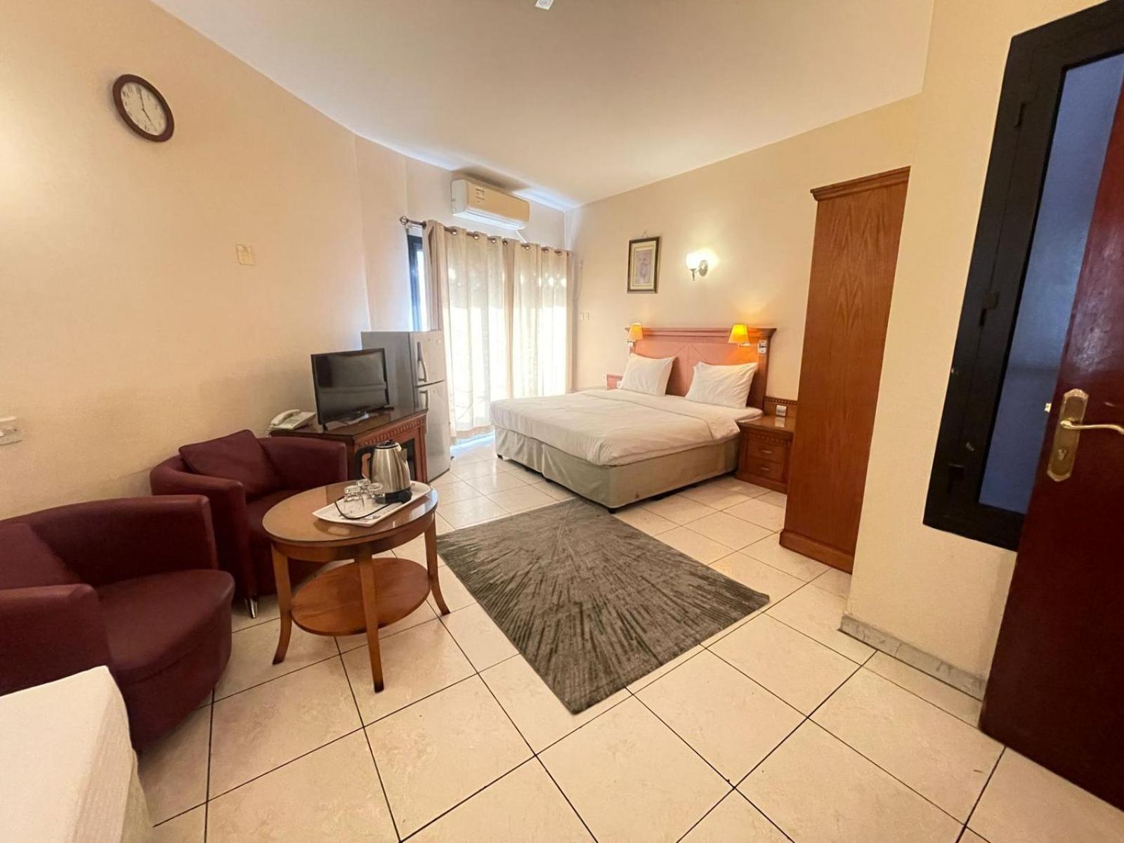 Tara Hotel Llc Дубай Экстерьер фото